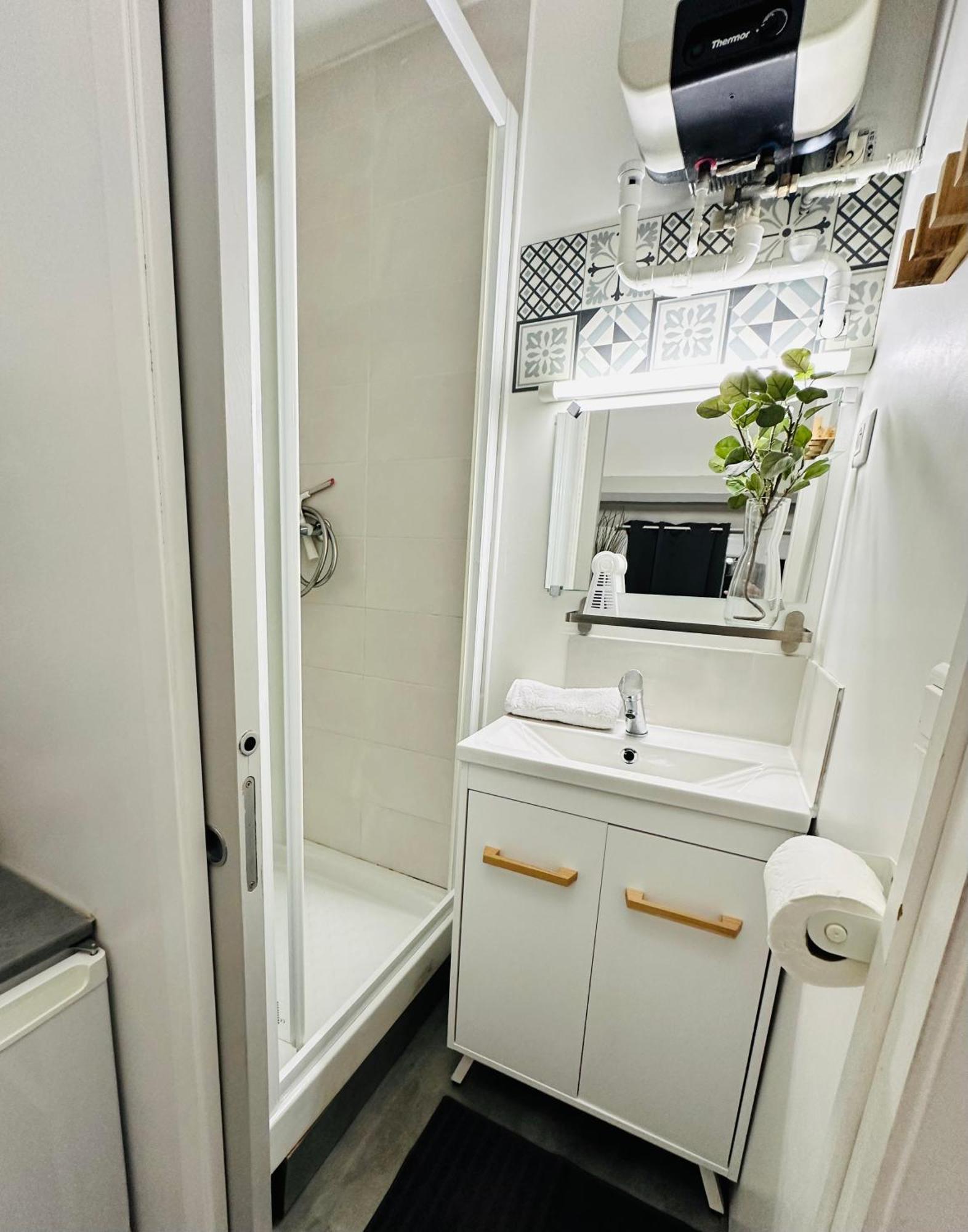 Studio Proche Commodite Et Gare . Centre Ville ก็อง ภายนอก รูปภาพ